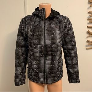 The Northface Thermoball - Black with Gray Graphic